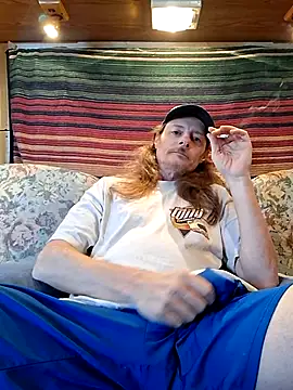 Snapshot of truckerlove69 chatting on January 15, 2026, 4:32 pm truckerlove69 online show from January 15, 2026, 4:32 pm