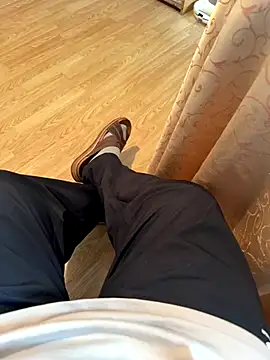 suedel65 online show from November 3, 2025, 7:57 am