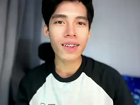 Snapshot of Lightjt04 chatting on May 10, 2026, 4:20 pm Lightjt04 online show from May 10, 2026, 4:20 pm
