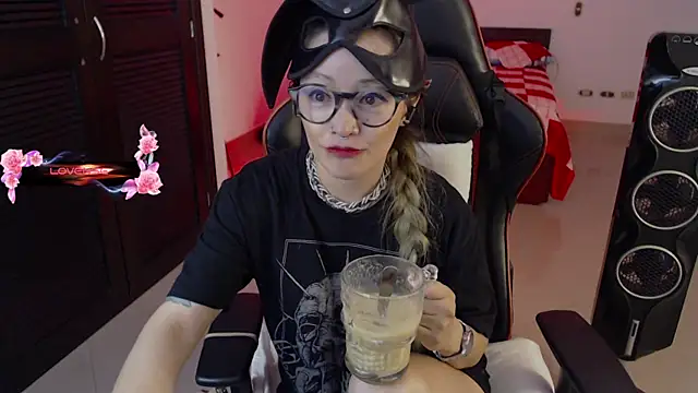 pink-2022 online show from February 9, 2026, 6:50 pm