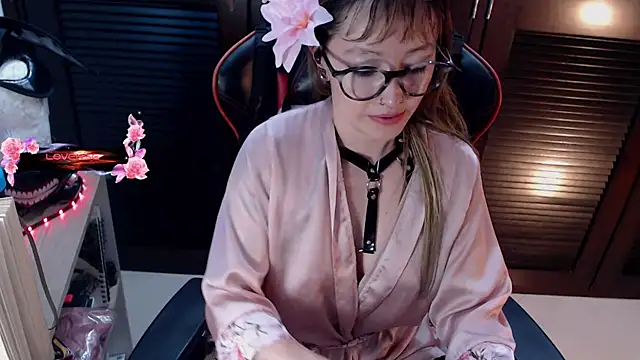 pink-2022 online show from May 9, 2026, 12:19 pm