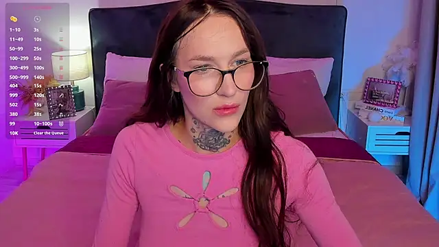 Snapshot of SarahLust chatting on August 2, 2026, 7:22 pm SarahLust online show from August 2, 2026, 7:22 pm