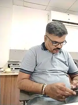 Snapshot of Desi_Londa_143 chatting on May 16, 2026, 10:36 am Desi Londa 143 online show from May 16, 2026, 10:36 am