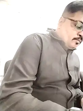 Snapshot of Desi_Londa_143 chatting on October 7, 2025, 4:13 am Desi Londa 143 online show from October 7, 2025, 4:13 am