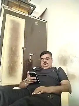 Desi Londa 143 online show from April 11, 2026, 7:56 am