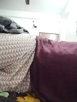 Snapshot of Desi_Londa_143 chatting on December 2, 2025, 4:41 pm Desi Londa 143 online show from December 2, 2025, 4:41 pm