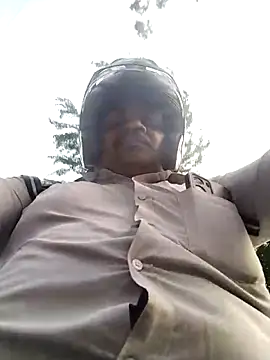 Snapshot of Desi_Londa_143 chatting on October 21, 2025, 2:11 am Desi Londa 143 online show from October 21, 2025, 2:11 am