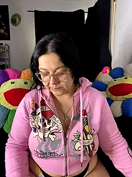 MsConejitaa online show from November 5, 2025, 5:49 pm