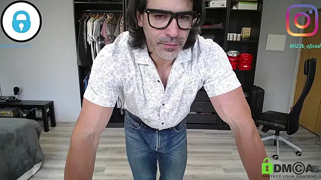 Snapshot of samricci21 chatting on April 12, 2026, 11:02 am samricci21 online show from April 12, 2026, 11:02 am