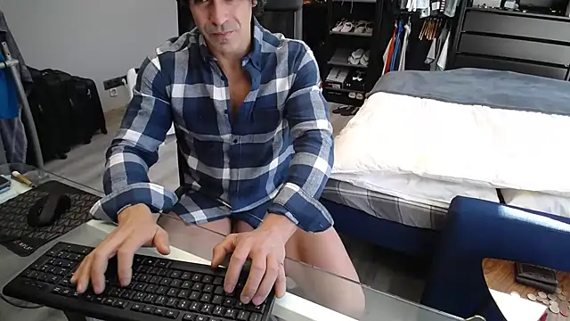 Snapshot of samricci21 chatting on November 30, 2025, 12:39 pm samricci21 online show from November 30, 2025, 12:39 pm