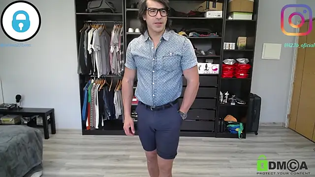 Snapshot of samricci21 chatting on April 9, 2026, 10:43 am samricci21 online show from April 9, 2026, 10:43 am