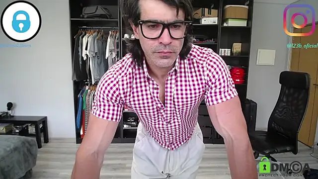 Snapshot of samricci21 chatting on April 10, 2026, 10:44 am samricci21 online show from April 10, 2026, 10:44 am