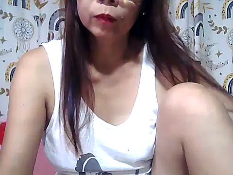 Snapshot of urwife_tobe chatting on April 25, 2026, 8:28 pm urwife tobe online show from April 25, 2026, 8:28 pm