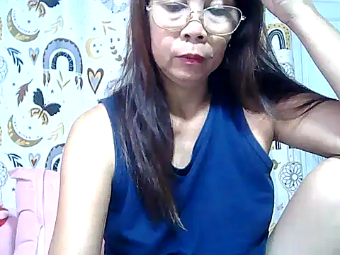 urwife tobe online show from April 23, 2026, 9:38 pm