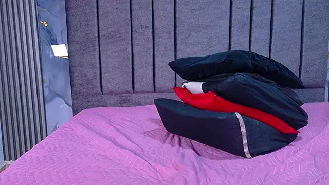 DANIK STAR online show from November 4, 2025, 1:15 pm