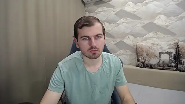 Snapshot of SerzhKorol1 chatting on January 8, 2026, 8:53 am SerzhKorol1 online show from January 8, 2026, 8:53 am