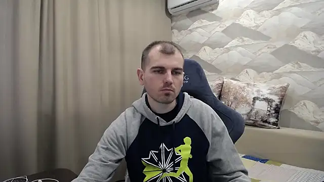 Snapshot of SerzhKorol1 chatting on April 30, 2026, 10:11 am SerzhKorol1 online show from April 30, 2026, 10:11 am