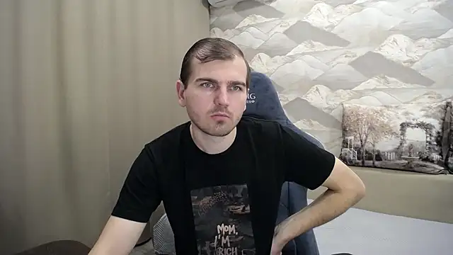 Snapshot of SerzhKorol1 chatting on December 19, 2025, 5:43 am SerzhKorol1 online show from December 19, 2025, 5:43 am