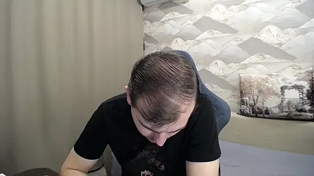 Snapshot of SerzhKorol1 chatting on December 18, 2025, 6:07 am SerzhKorol1 online show from December 18, 2025, 6:07 am