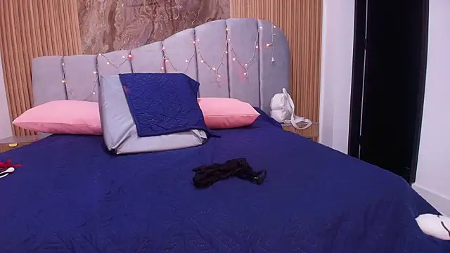 Snapshot of arletmss chatting on January 6, 2026, 3:10 am arletmss online show from January 6, 2026, 3:10 am