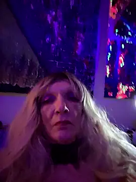 Vonniecd online show from March 1, 2026, 11:16 pm