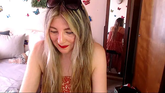 Snapshot of Jolie-Mature chatting on May 15, 2026, 8:29 pm Jolie-Mature online show from May 15, 2026, 8:29 pm