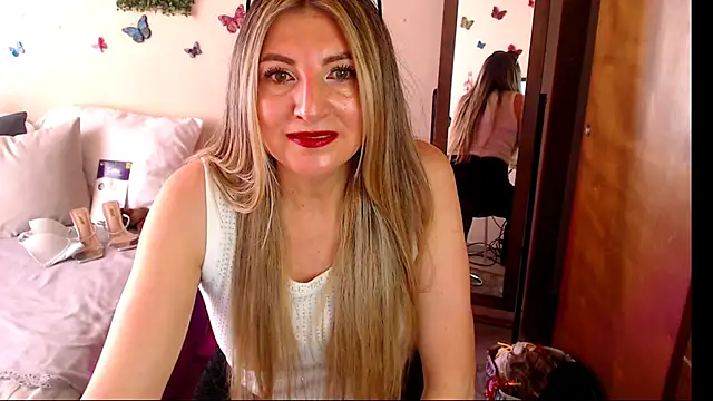 Snapshot of Jolie-Mature chatting on May 22, 2026, 8:29 pm Jolie-Mature online show from May 22, 2026, 8:29 pm