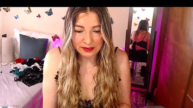 Jolie-Mature online show from September 22, 2025, 8:26 pm