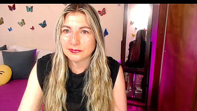 Jolie-Mature online show from November 5, 2025, 10:24 pm