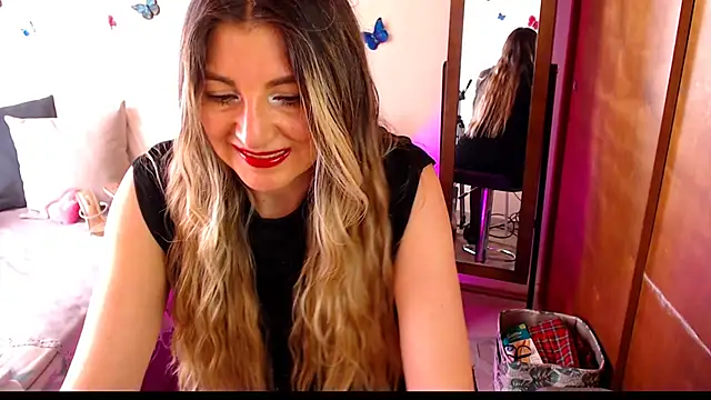 Snapshot of Jolie-Mature chatting on April 24, 2026, 7:16 pm Jolie-Mature online show from April 24, 2026, 7:16 pm
