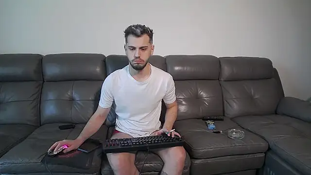 CrazyDom1 online show from March 25, 2026, 1:54 pm