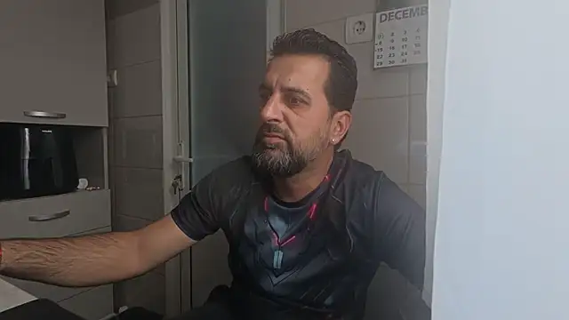 Snapshot of TigerOne19 chatting on December 18, 2025, 11:58 am TigerOne19 online show from December 18, 2025, 11:58 am