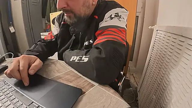 Snapshot of TigerOne19 chatting on January 10, 2026, 6:03 pm TigerOne19 online show from January 10, 2026, 6:03 pm