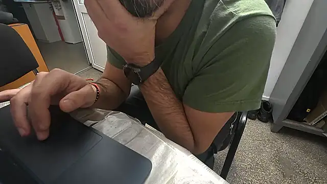 Snapshot of TigerOne19 chatting on January 7, 2026, 7:19 pm TigerOne19 online show from January 7, 2026, 7:19 pm