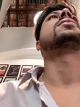  IRRESISTIBLE  online show from April 3, 2026, 7:04 am