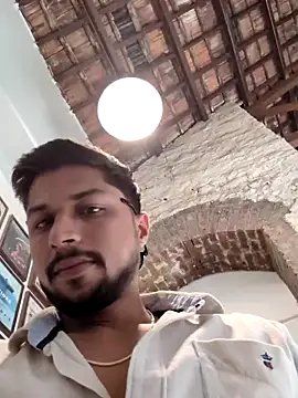 Snapshot of _IRRESISTIBLE_ chatting on November 13, 2025, 6:39 am IRRESISTIBLE online show from November 13, 2025, 6:39 am