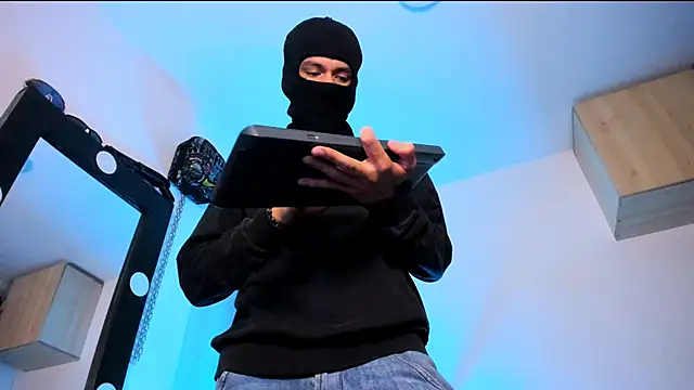 Snapshot of Samuel_Suarez chatting on September 9, 2025, 10:03 am Samuel Suarez online show from September 9, 2025, 10:03 am