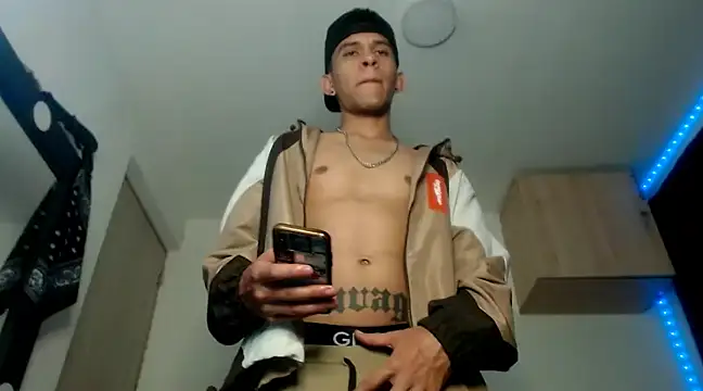 Samuel Suarez online show from March 3, 2025, 2:33 am