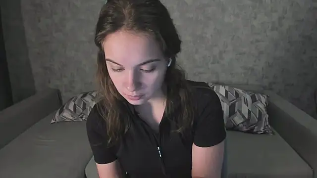 Snapshot of KristinaLoison chatting on February 3, 2026, 2:11 pm KristinaLoison online show from February 3, 2026, 2:11 pm