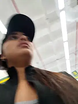 aisha es online show from March 11, 2026, 8:36 pm