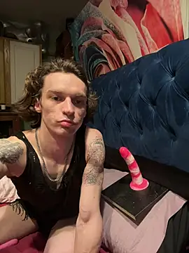 Snapshot of AshtonChicken chatting on February 17, 2026, 7:27 am AshtonChicken online show from February 17, 2026, 7:27 am