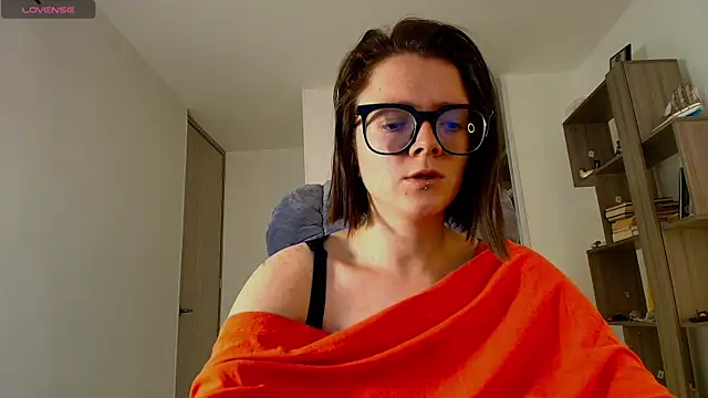 Arya starrk online show from November 11, 2025, 2:34 pm