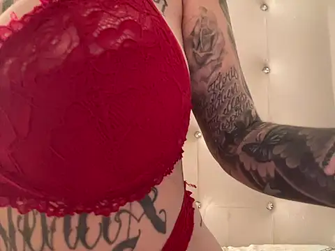 SabrinaRussel online show from March 19, 2025, 3:52 am