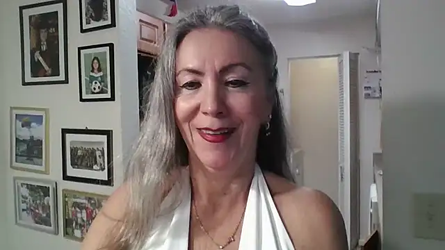 EvaRobinson online show from February 17, 2025, 11:22 pm