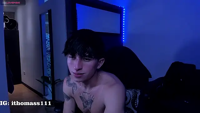 Snapshot of Thomass_clark chatting on March 12, 2026, 1:00 am Thomass clark online show from March 12, 2026, 1:00 am