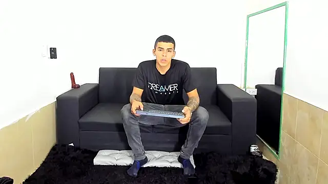 yeckodream online show from March 20, 2025, 4:29 am