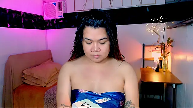 Snapshot of asiankatyhuge chatting on November 7, 2025, 4:28 am asiankatyhuge online show from November 7, 2025, 4:28 am