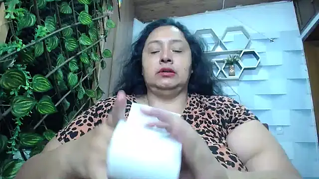 Snapshot of TistMature chatting on December 16, 2025, 1:15 pm TistMature online show from December 16, 2025, 1:15 pm