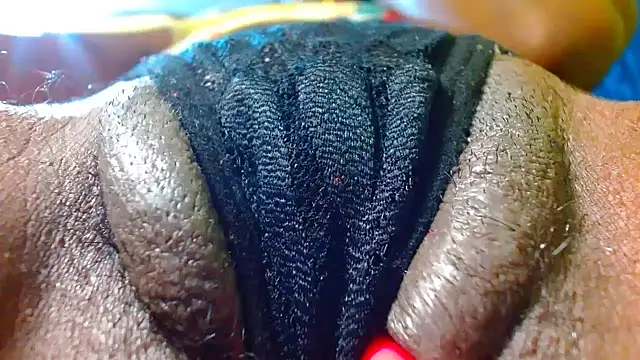 bethanywilson 23 online show from February 21, 2026, 1:24 pm