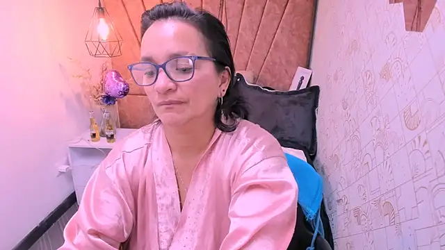 MarilynMiilf  online show from October 24, 2025, 8:02 am